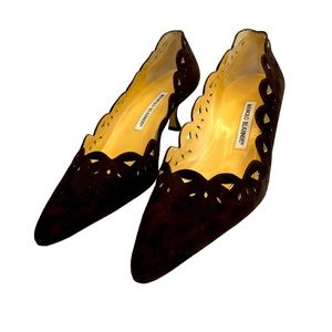 MANOLO BLAHNIK brown suede scallop/cutout, 2” heel, size 38 Italy, EUC